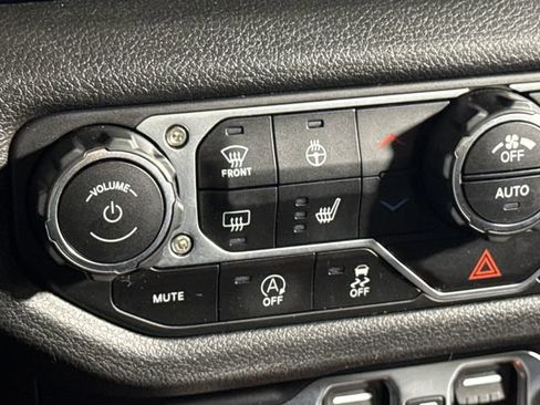 Used 2024 Jeep Wrangler Unlimited Sport AWD/4WD image 36