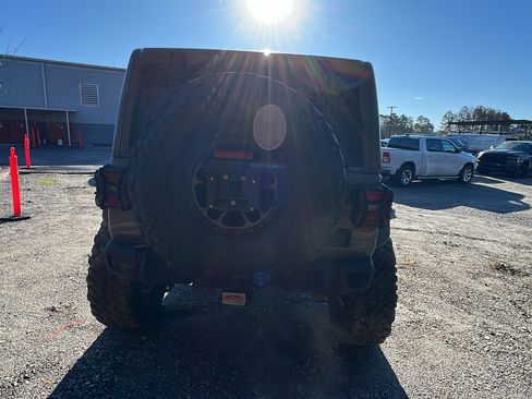 Used 2021 Jeep Wrangler Unlimited Sahara image 9