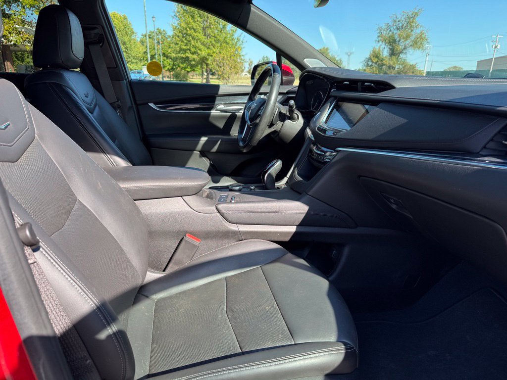 Certified 2023 Cadillac XT5 Premium Luxury w/ LPO, Floor Liner Package AWD/4WD image 11