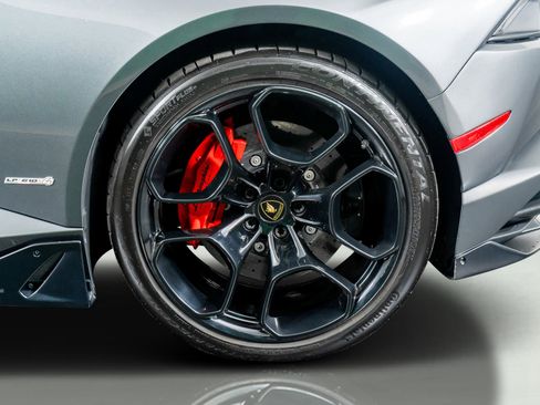 Used 2017 Lamborghini Huracan LP 610-4 image 19