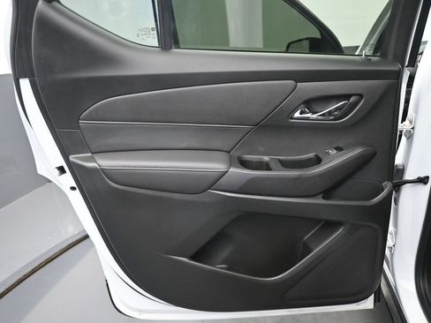 Used 2023 Chevrolet Traverse Premier w/ Redline Edition image 14