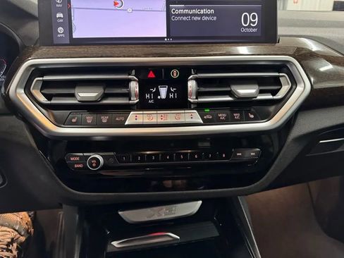 Used 2024 BMW X3 xDrive30i image 10