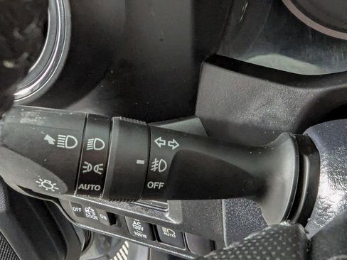 Used 2019 Toyota Tacoma TRD Off-Road image 37