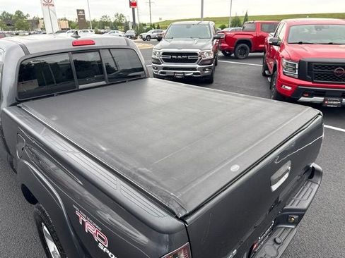 Used 2013 Toyota Tacoma 4x4 Double Cab w/ TRD Sport Pkg image 9