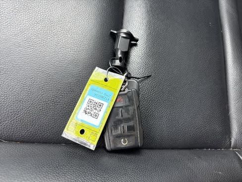 Used 2015 Chevrolet Colorado LT w/ Luxury Package image 25