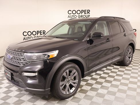 Used 2022 Ford Explorer XLT w/ Equipment Group 202A RWD image 10