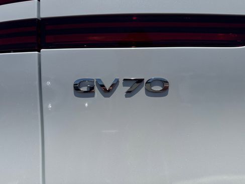 Used 2026 Genesis GV70 2.5T Advanced AWD/4WD image 23