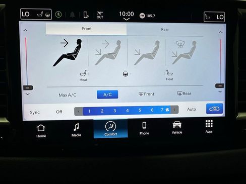 Used 2023 Chrysler Pacifica Touring-L image 28