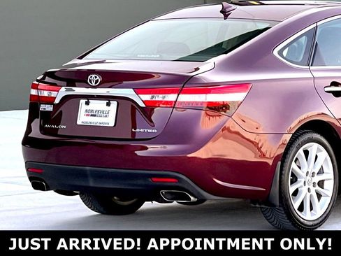 Used 2013 Toyota Avalon Limited image 9