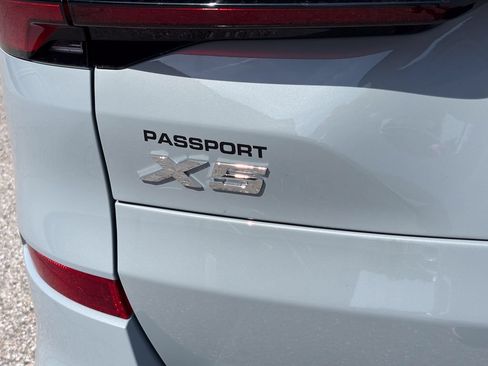 New 2026 BMW X5 xDrive40i w/ M Sport Package AWD/4WD image 6