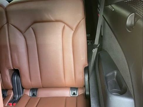 Used 2019 Audi Q7 3.0T Premium Plus w/ Premium Plus Package image 16