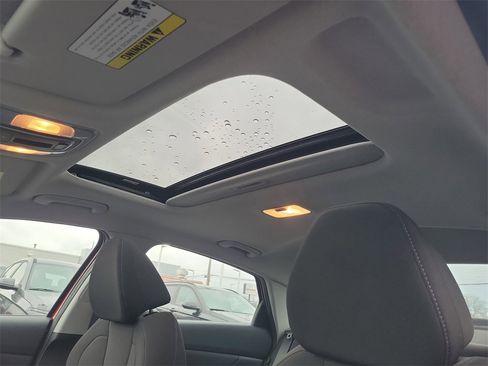 Used 2024 Hyundai Elantra SEL w/ Convenience Package image 24