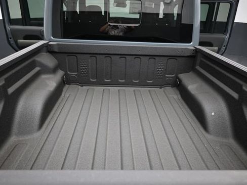 Used 2025 Jeep Gladiator Mojave AWD/4WD image 20