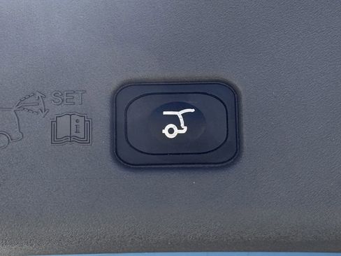 Used 2024 Lincoln Nautilus Reserve w/ Equipment Group 203A image 30