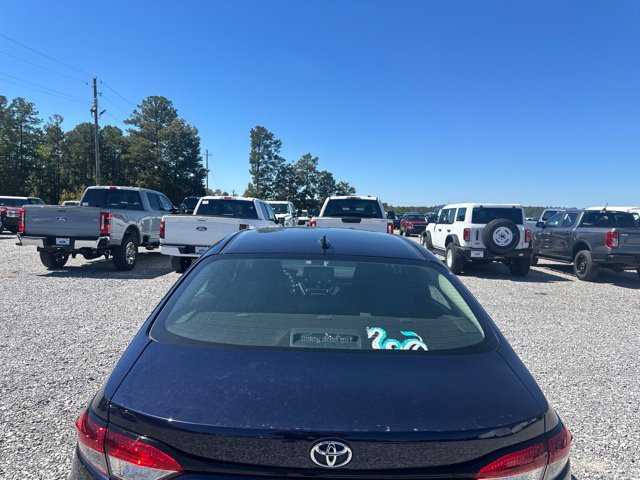 Used 2022 Toyota Corolla LE FWD image 5