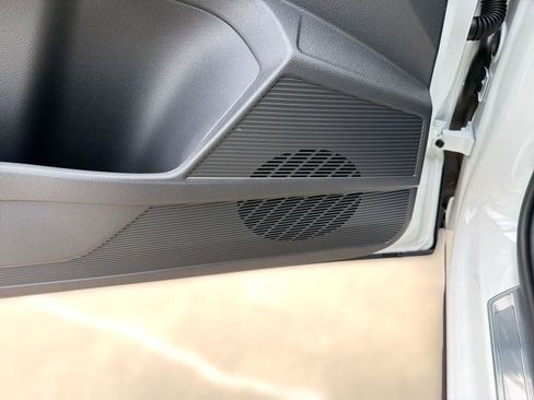New 2026 Volkswagen Taos SE FWD image 20