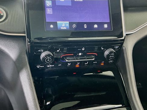 Used 2023 Jeep Grand Cherokee L Laredo AWD/4WD image 15