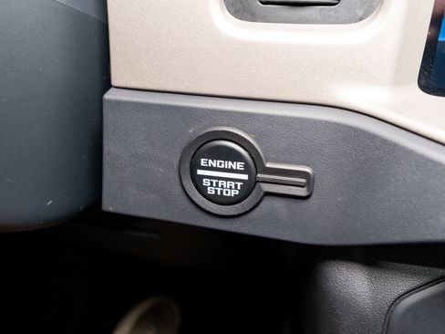 Used 2025 Ford Bronco Outer Banks AWD/4WD image 30