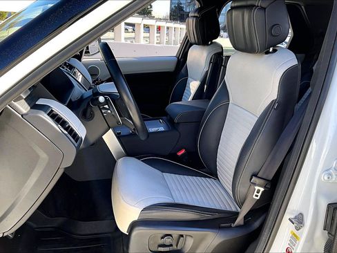 Used 2023 Land Rover Discovery HSE R-Dynamic image 19