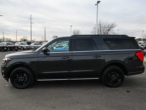 Used 2022 Ford Expedition Max XLT image 8