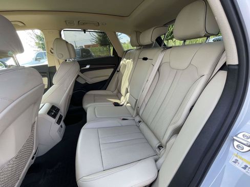 Certified 2024 Audi Q5 e Prestige w/ Prestige Package AWD/4WD image 13