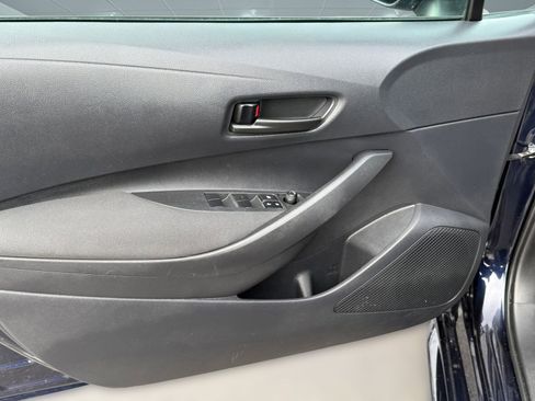 Used 2025 Toyota Corolla LE image 13