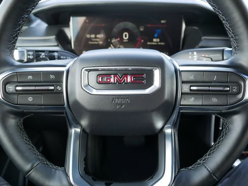 Used 2025 GMC Acadia Elevation image 25