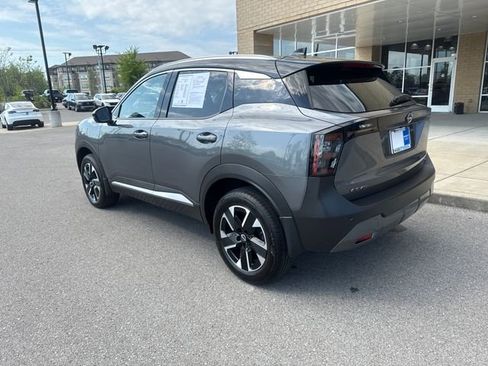 Used 2025 Nissan Kicks SR image 2