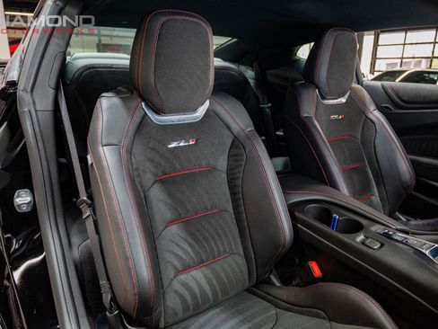 Used 2022 Chevrolet Camaro ZL1 RWD image 17