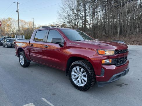 Used 2020 Chevrolet Silverado 1500 Custom w/ Custom Convenience Package image 3