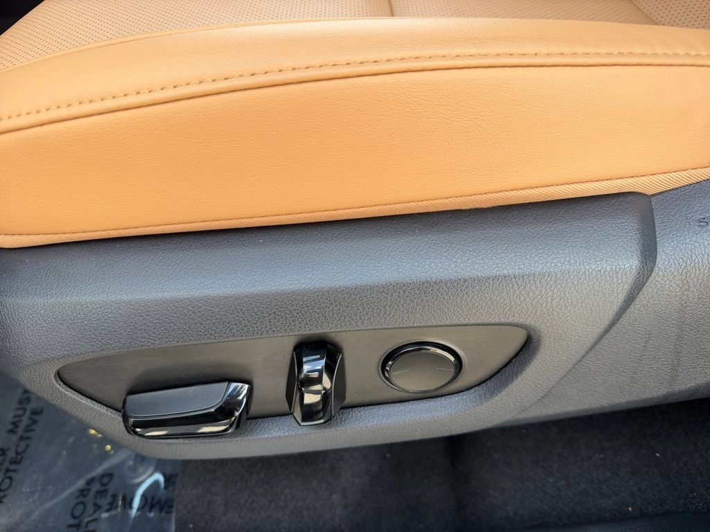 Certified 2025 Lexus NX 350 AWD w/ Accessory Package (Z2) image 17