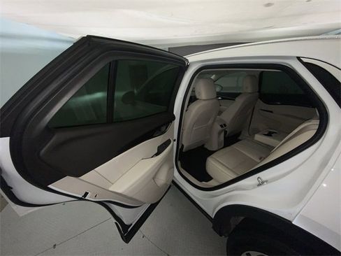 Used 2023 Buick Envision Essence image 22