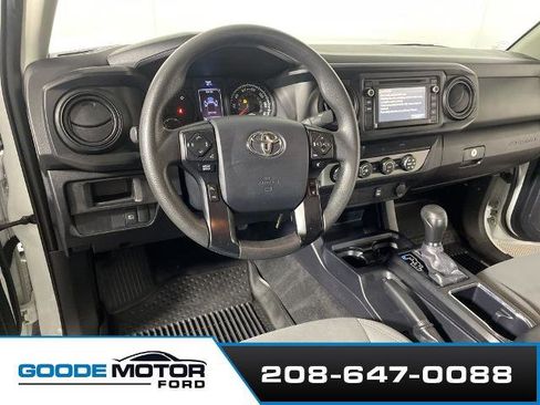 Used 2019 Toyota Tacoma SR w/ SX Package AWD/4WD image 9