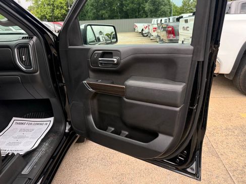 Used 2019 Chevrolet Silverado 1500 LT w/ Texas Edition RWD image 11