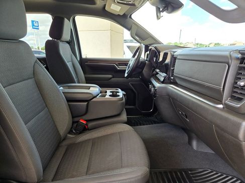 Used 2022 Chevrolet Silverado 1500 LT AWD/4WD image 25