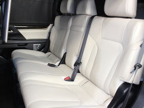 Used 2019 Lexus LX 570 4WD w/ Inspiration Series image 35