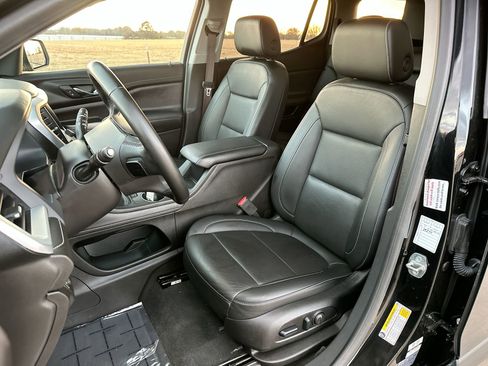 Used 2023 GMC Acadia SLT image 11