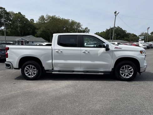 Used 2025 Chevrolet Silverado 1500 LT AWD/4WD image 6