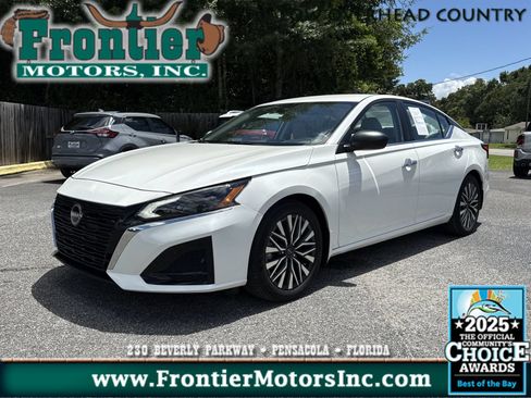 Used 2024 Nissan Altima 2.5 SV FWD image 1