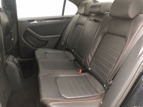 Used 2017 Volkswagen Jetta GLI image 18