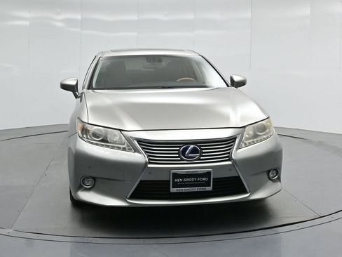 Used 2015 Lexus ES 300h image 24