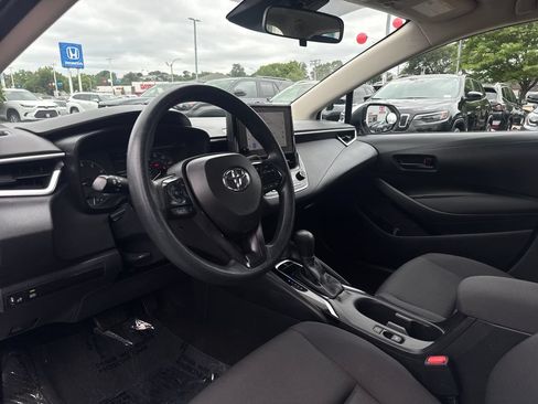 Used 2024 Toyota Corolla LE FWD image 13