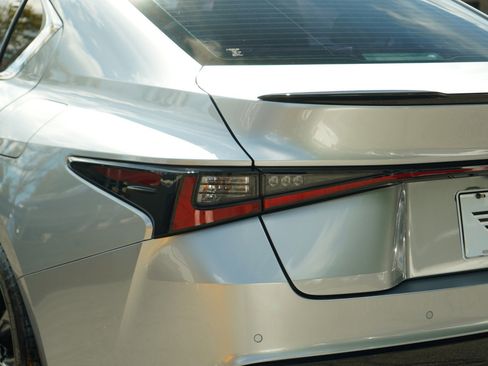 Used 2022 Lexus IS 350 F Sport image 12