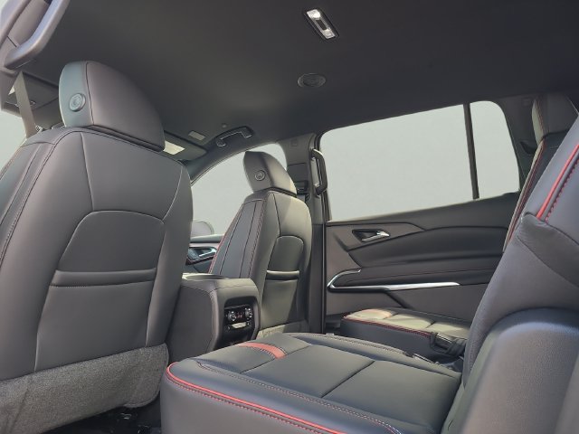 New 2027 Chevrolet Traverse RS FWD image 9