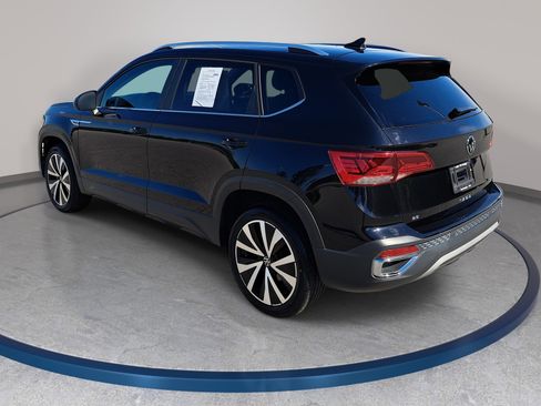 Used 2022 Volkswagen Taos SE FWD image 7