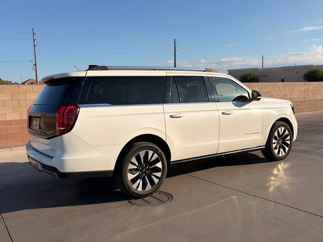Used 2025 Ford Expedition Max Platinum w/ Driver's Package AWD/4WD image 5