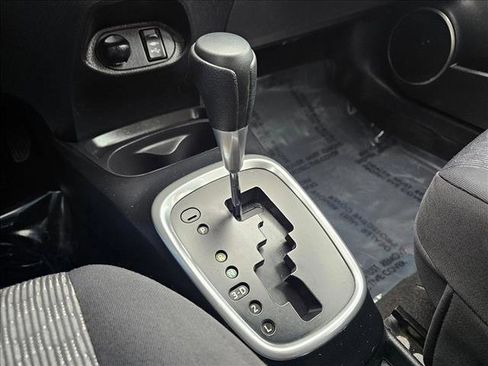 Used 2016 Toyota Yaris SE image 27