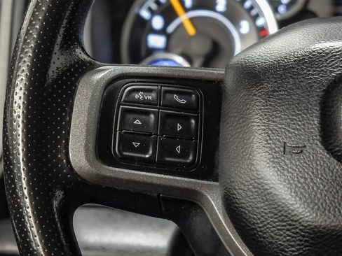 Used 2019 RAM 3500 Tradesman w/ Chrome Appearance Group AWD/4WD image 16