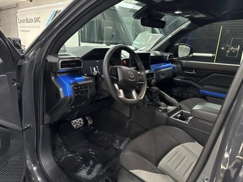 Used 2026 Toyota Tacoma TRD Off-Road AWD/4WD image 11