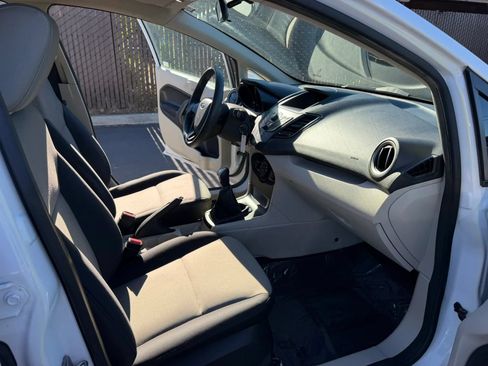Used 2012 Ford Fiesta S FWD image 13